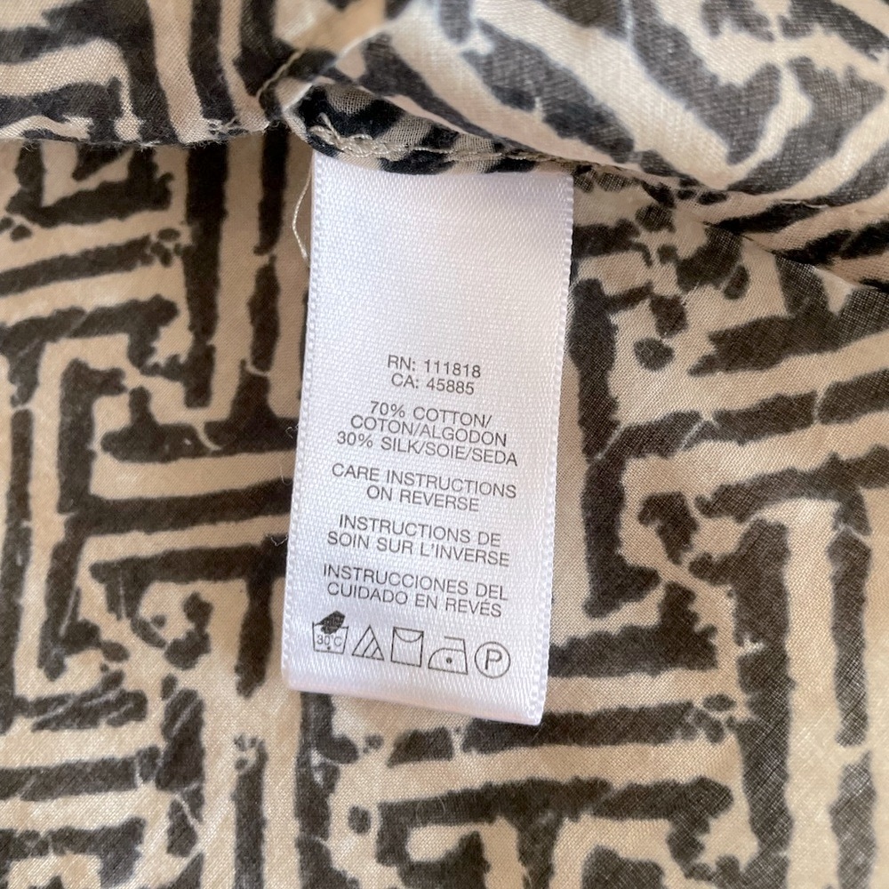 Michael Kors Ethnic Print Flutter Top - Size M - Picture 8 of 8
